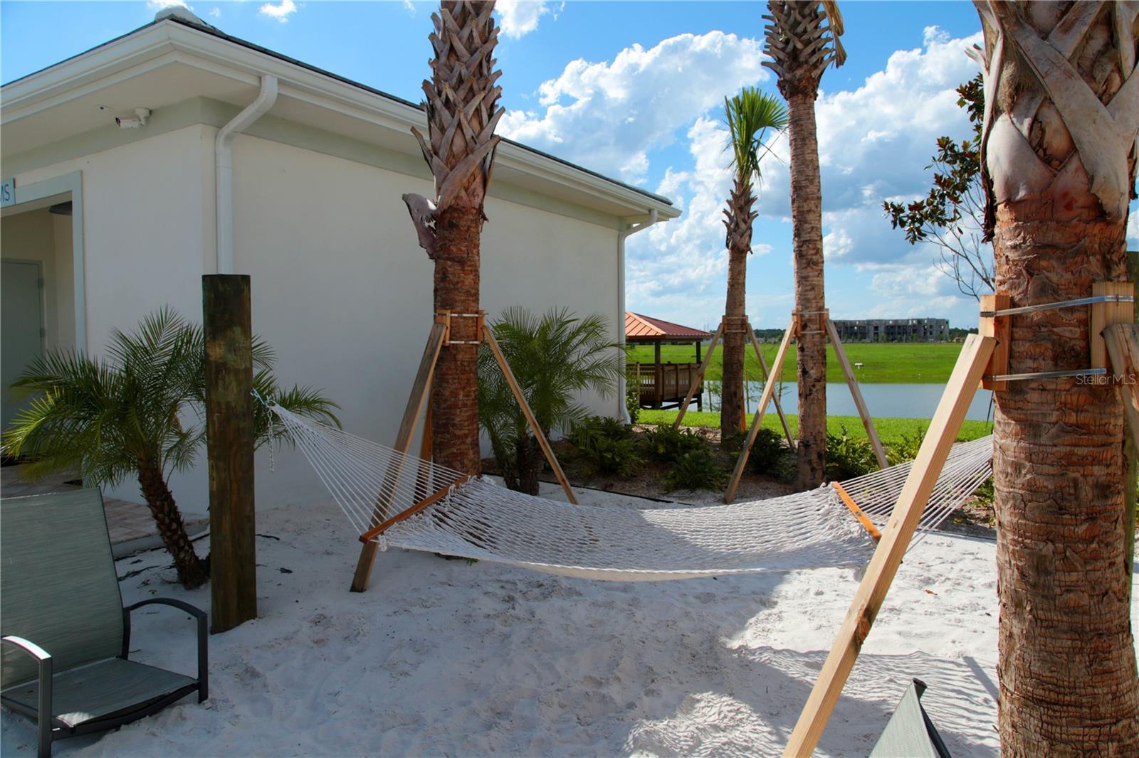 COVE/STOREY LAKE IV - Residential