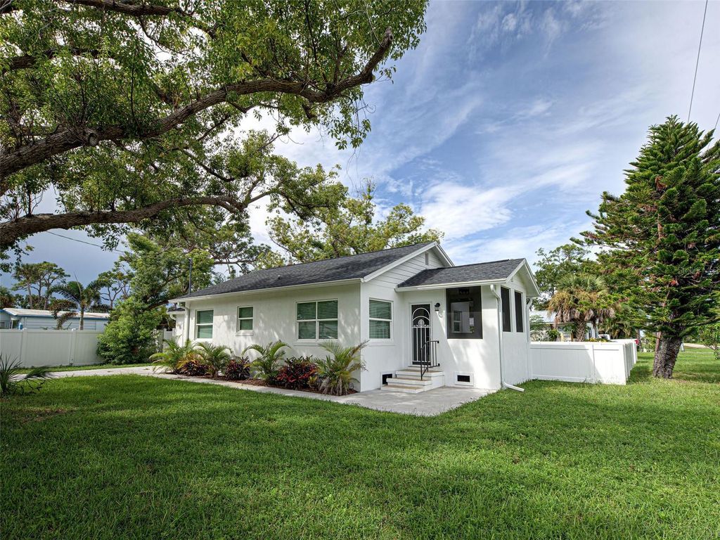 Photo of 611 W Wentworth Street, Englewood, FL 34223 (MLS # D6144142)