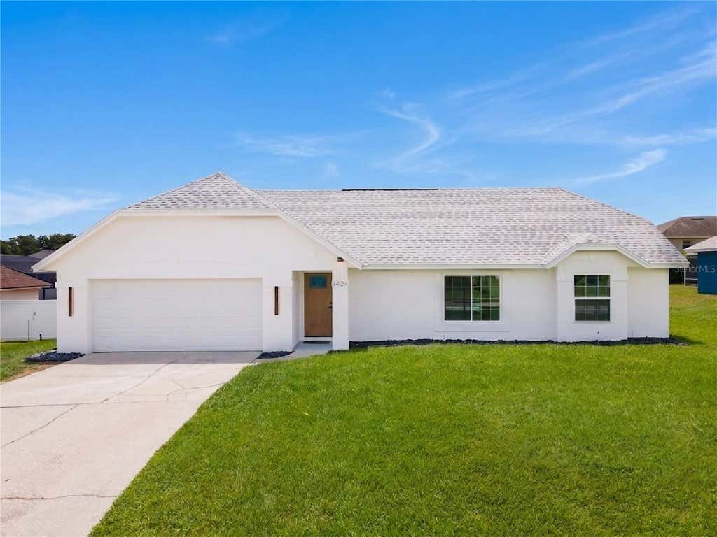 Photo of 5424 Loma Vista Drive E, Davenport, FL 33896 (MLS # G5116828)