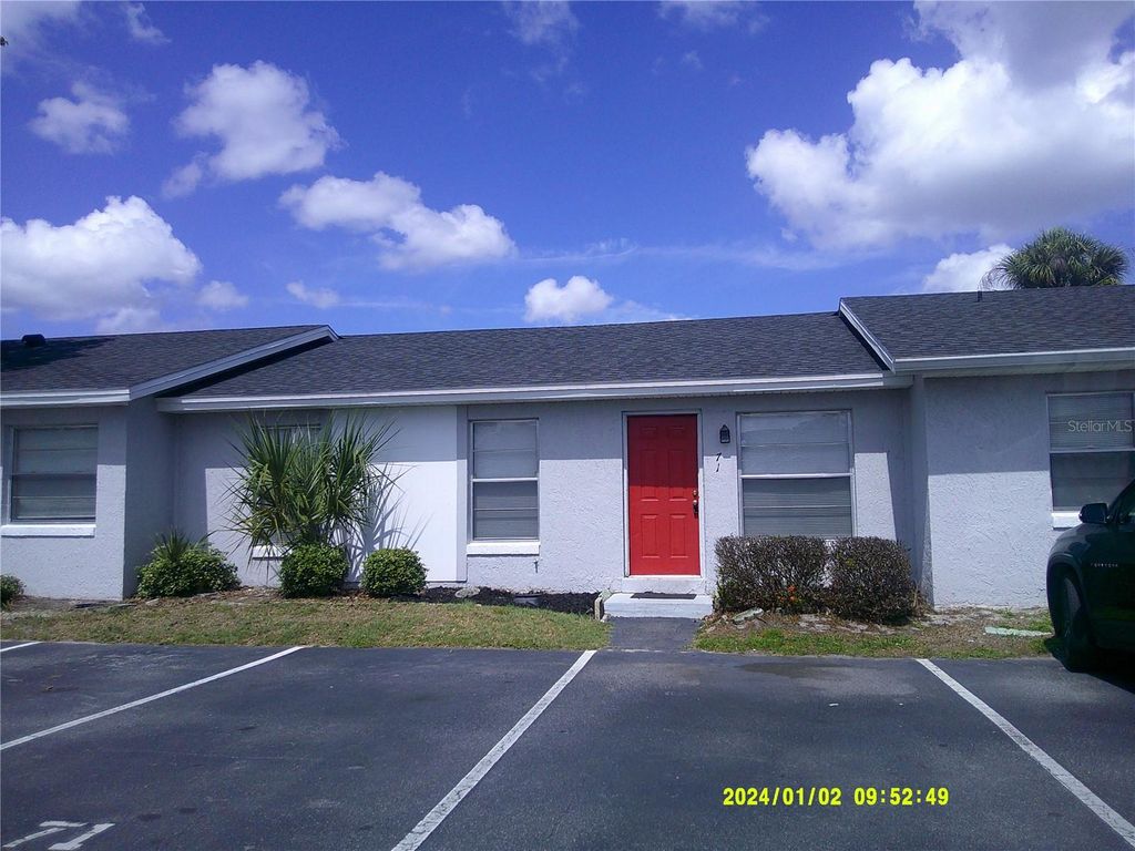 Photo of 71 Lake Villa Way, Kissimmee, FL 34743 (MLS # S5150399)