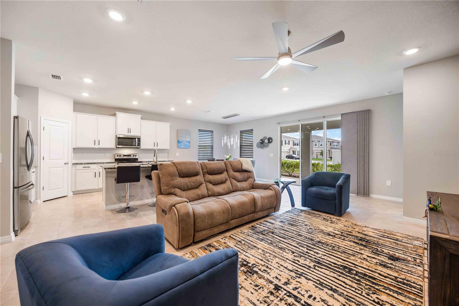 PROMENADE ESTATES ON PALMER RANCH - Residential