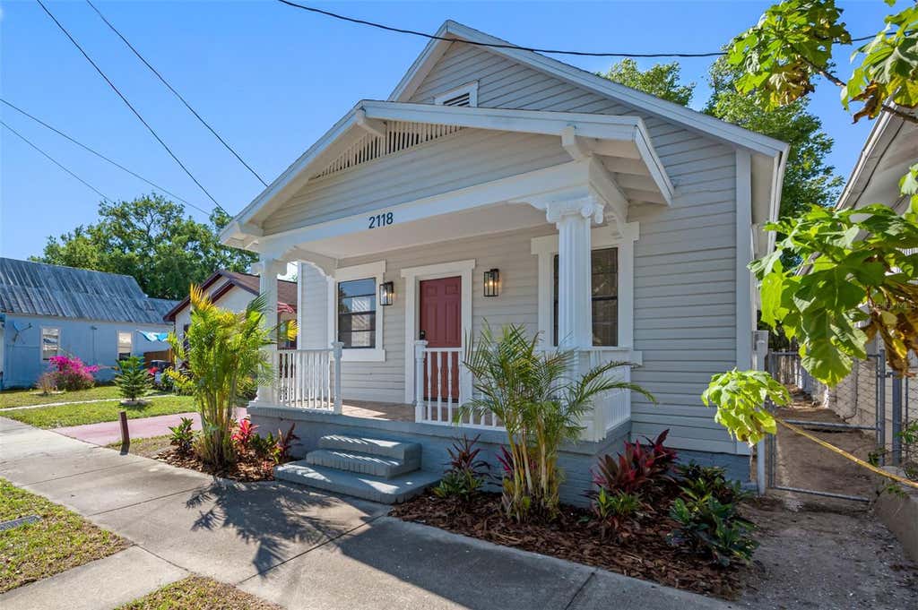 Photo of 2118 W Palmetto Street, Tampa, FL 33607 (MLS # C7527295)