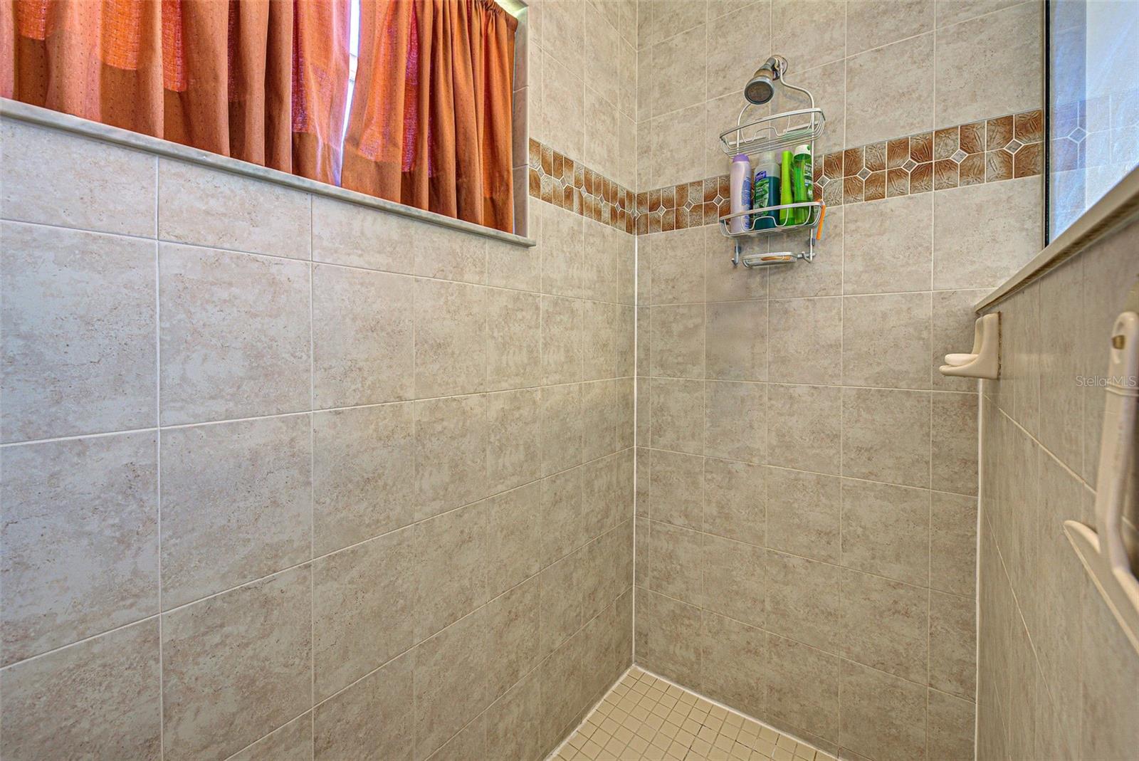 ROTONDA PINE RPH 000 0000 0982 - Residential