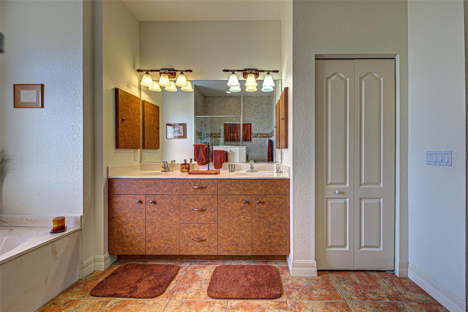 ROTONDA PINE RPH 000 0000 0982 - Residential