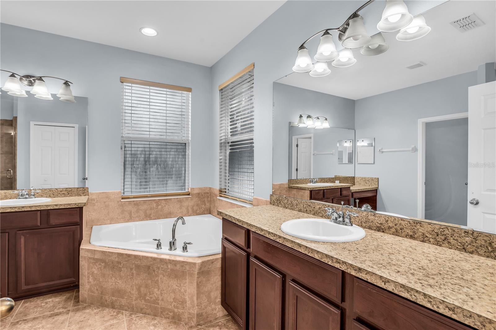 MCCORMICK WOODS - Residential