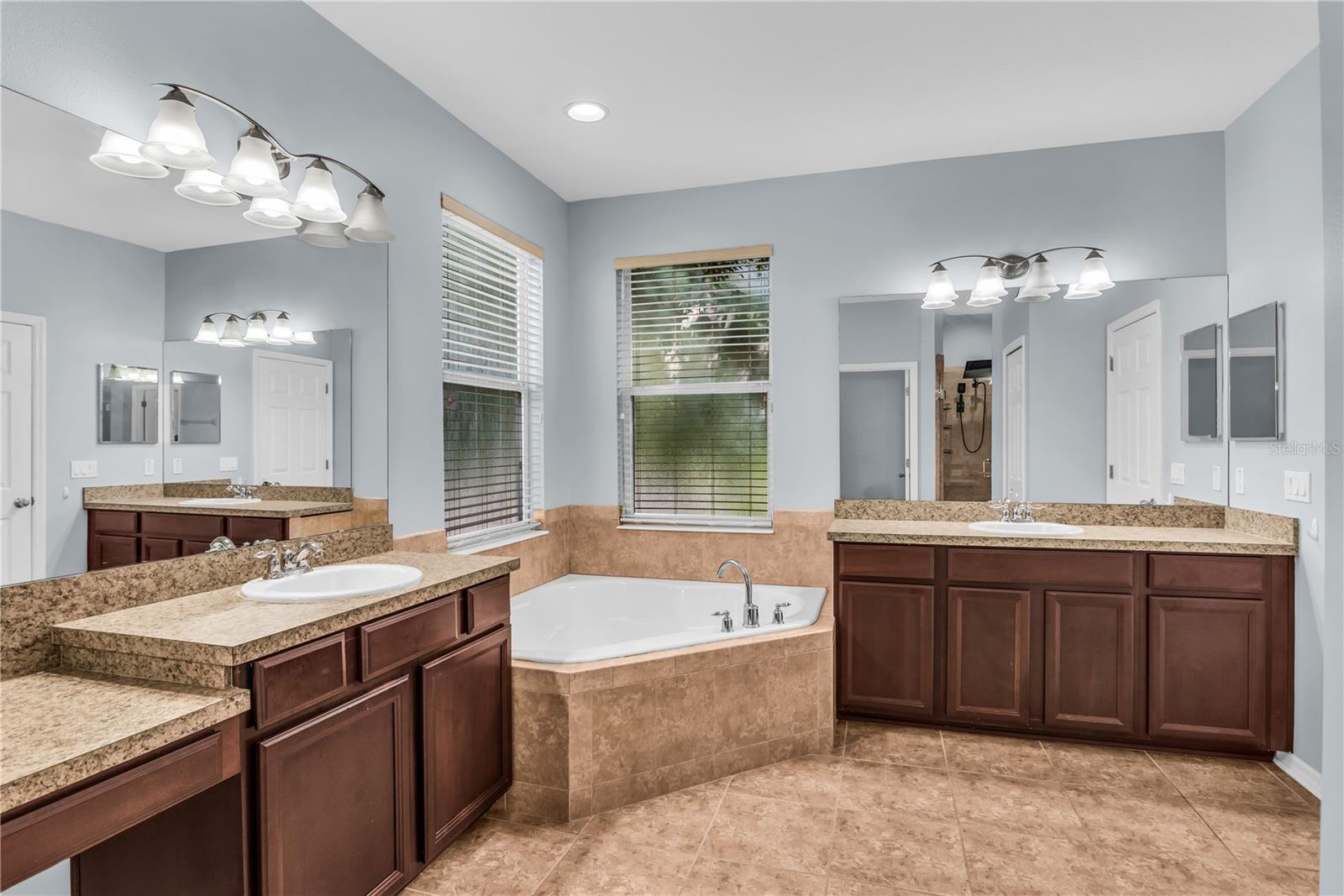 MCCORMICK WOODS - Residential