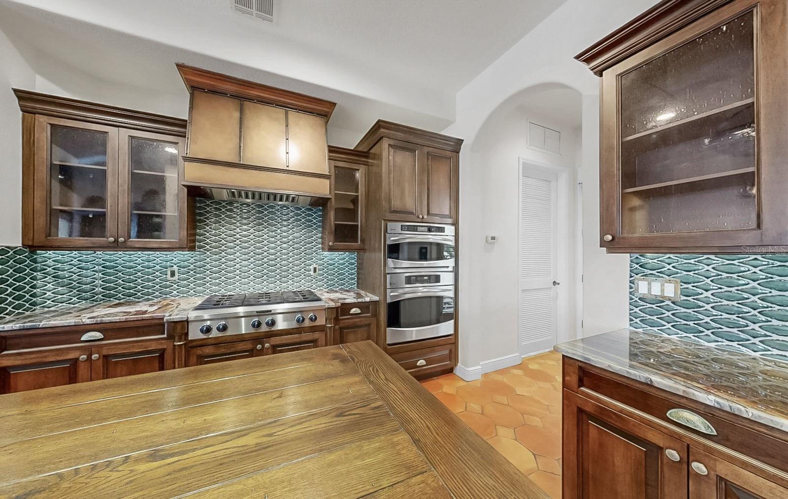 MIRABAY PH 2A-4 - Residential