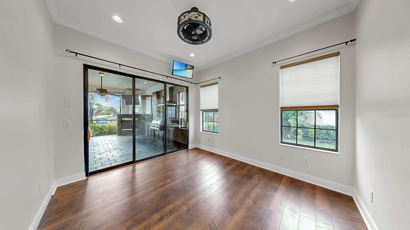 MIRABAY PH 2A-4 - Residential