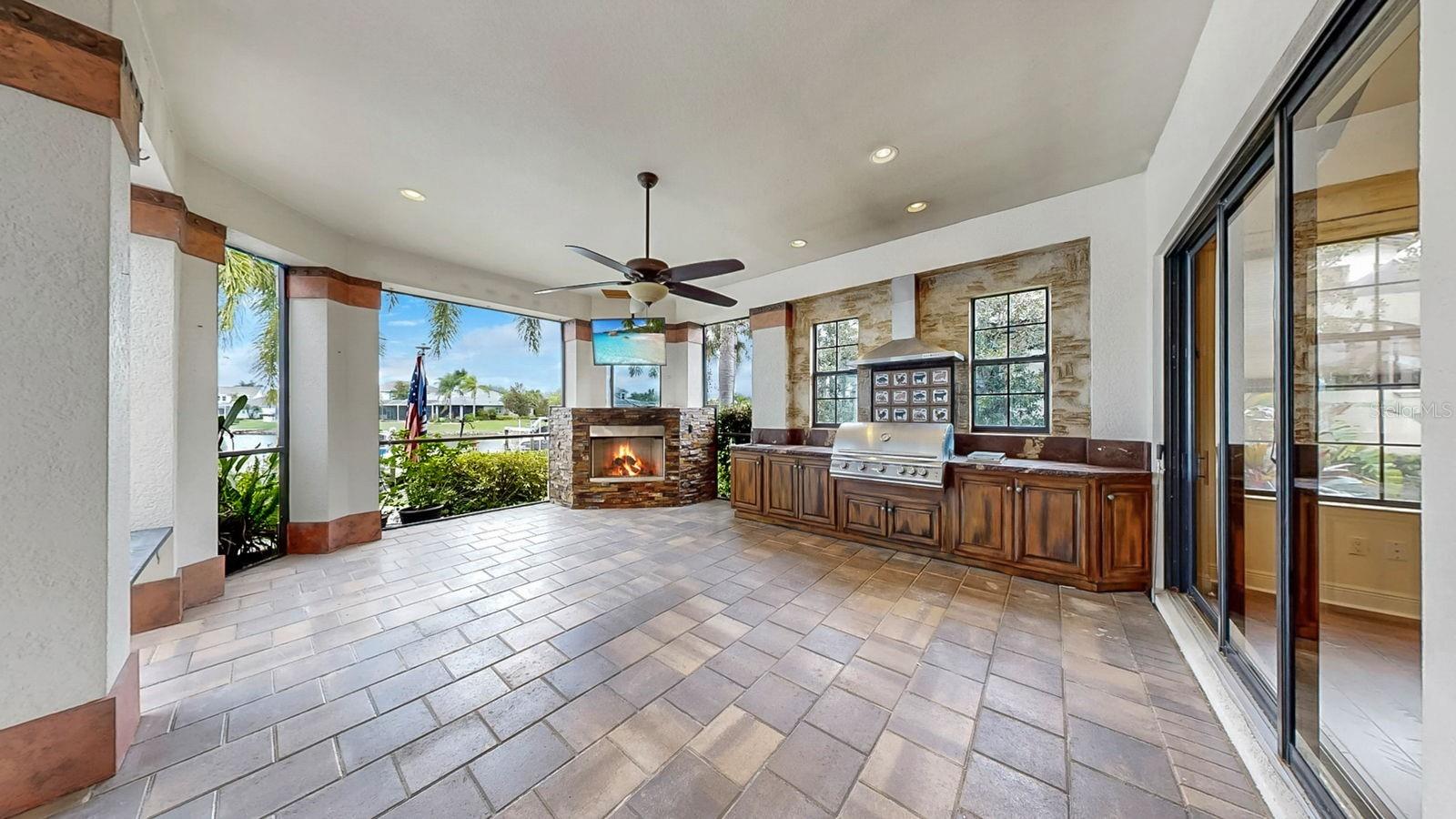 MIRABAY PH 2A-4 - Residential