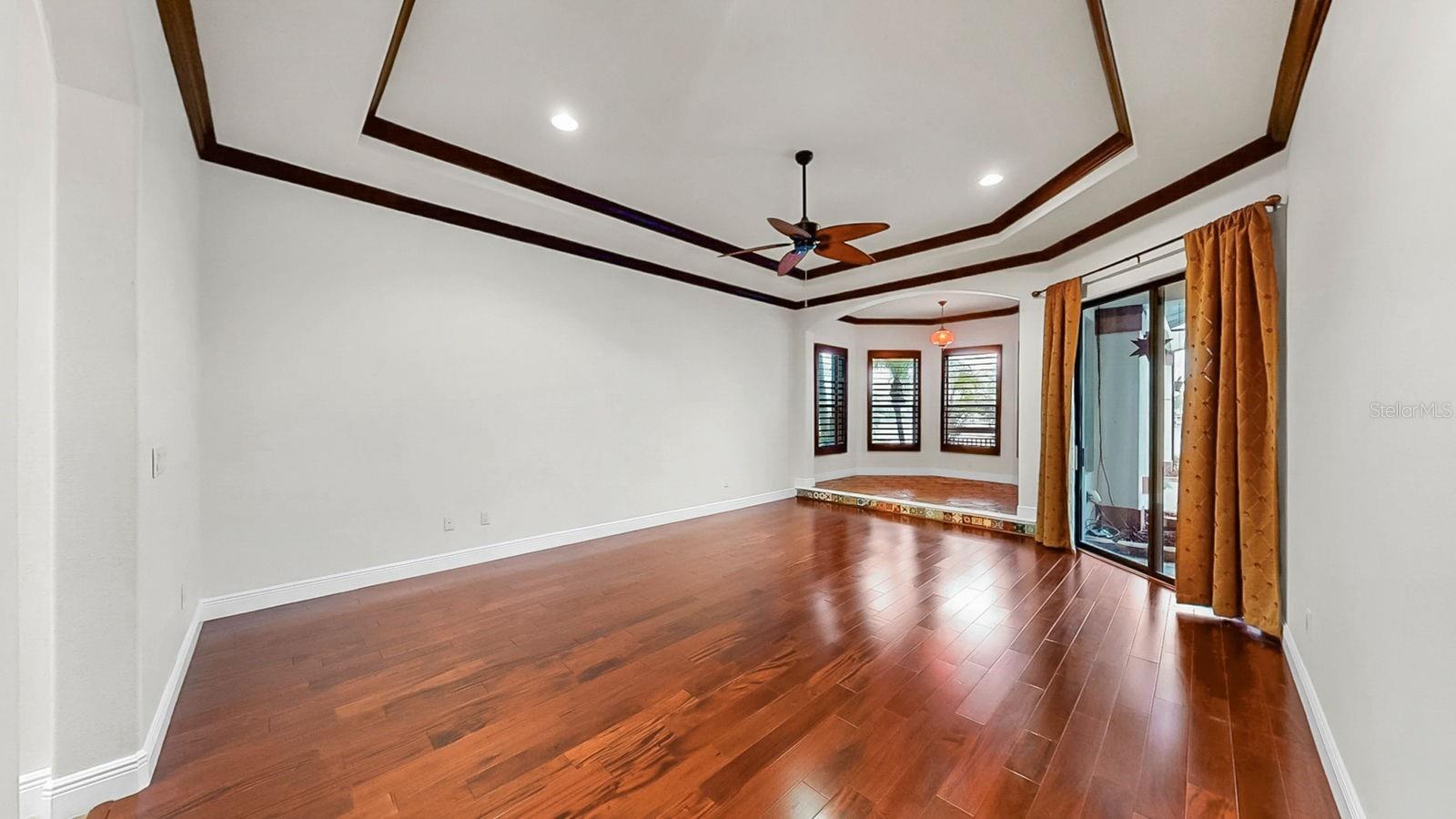 MIRABAY PH 2A-4 - Residential