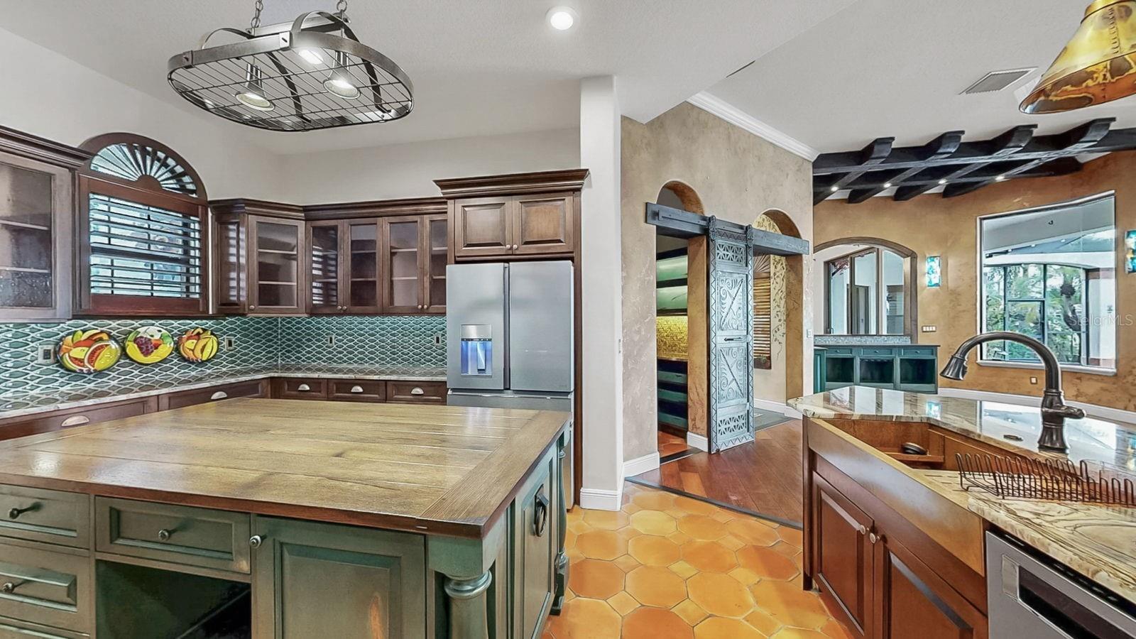 MIRABAY PH 2A-4 - Residential