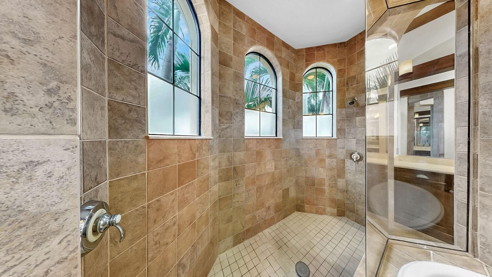 MIRABAY PH 2A-4 - Residential