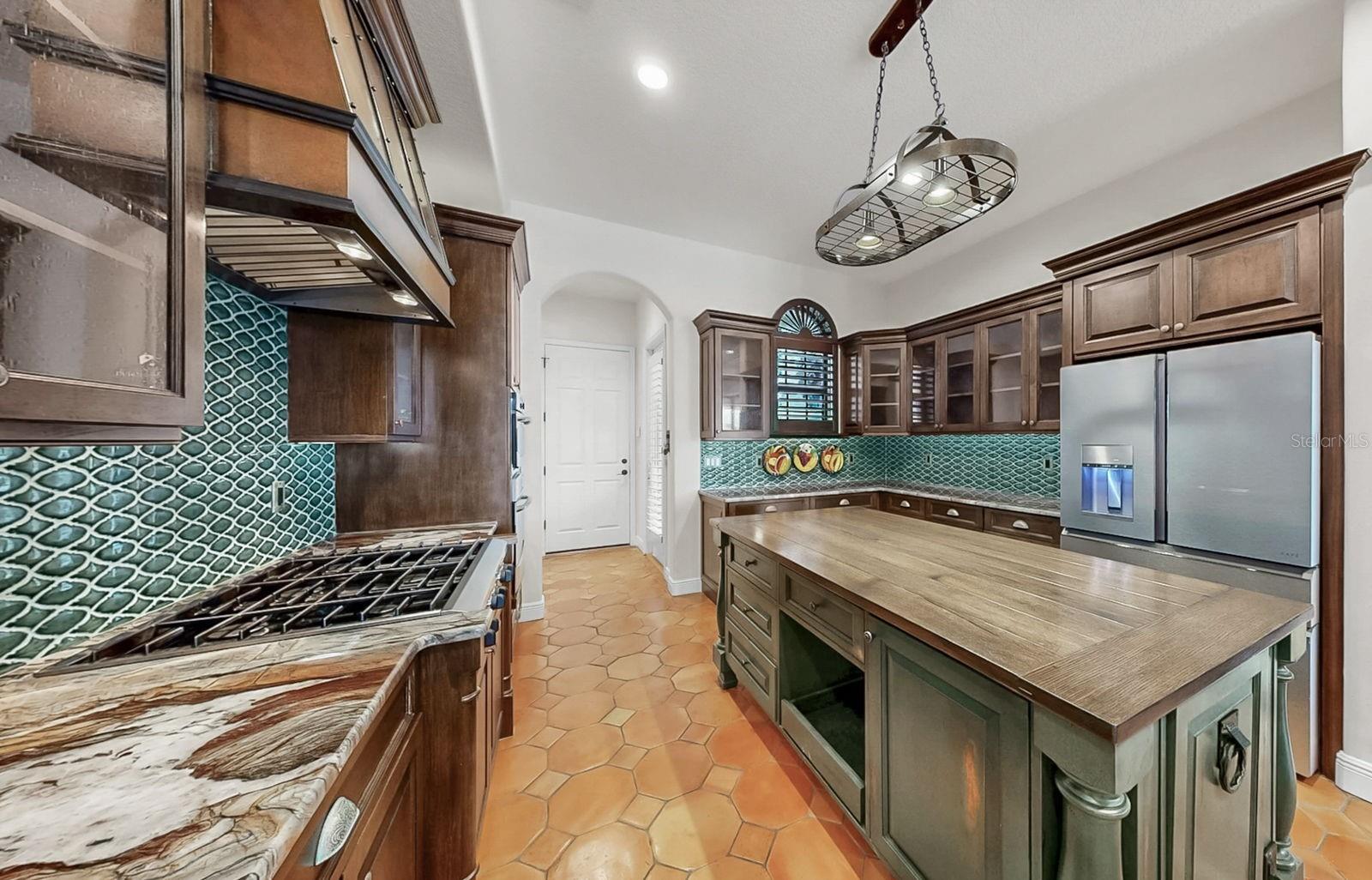 MIRABAY PH 2A-4 - Residential