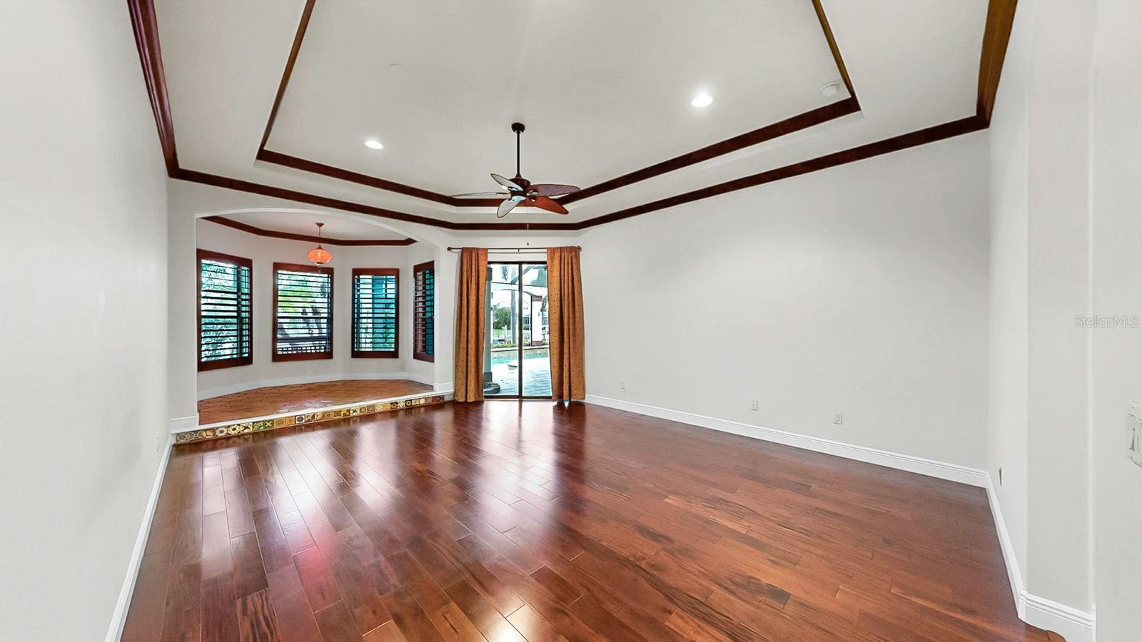 MIRABAY PH 2A-4 - Residential
