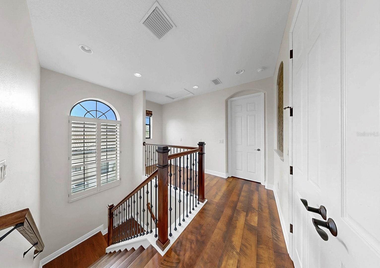 MIRABAY PH 2A-4 - Residential