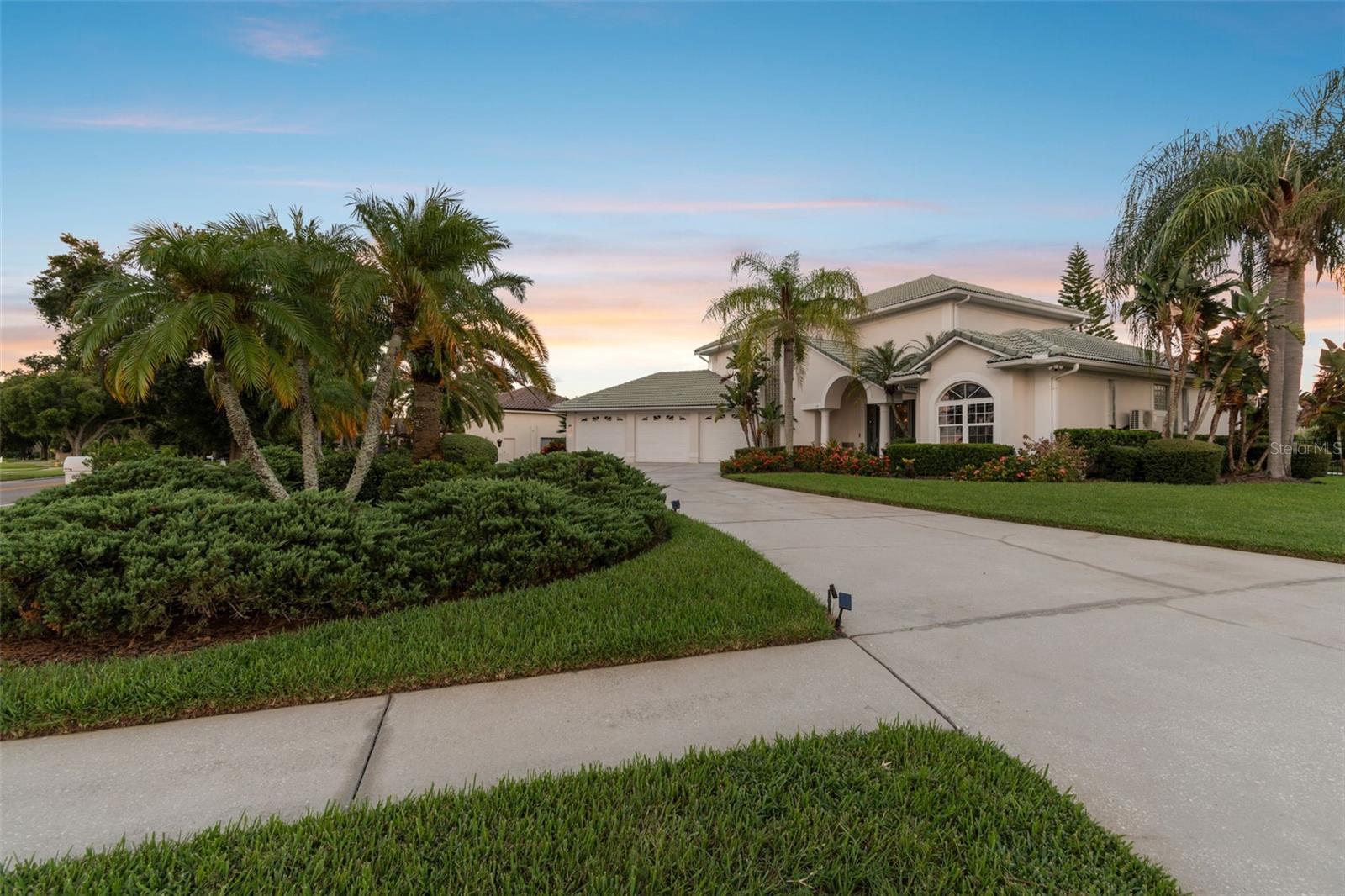 Photo 8 of 100 of 5709 E LONGBOAT BOULEVARD house