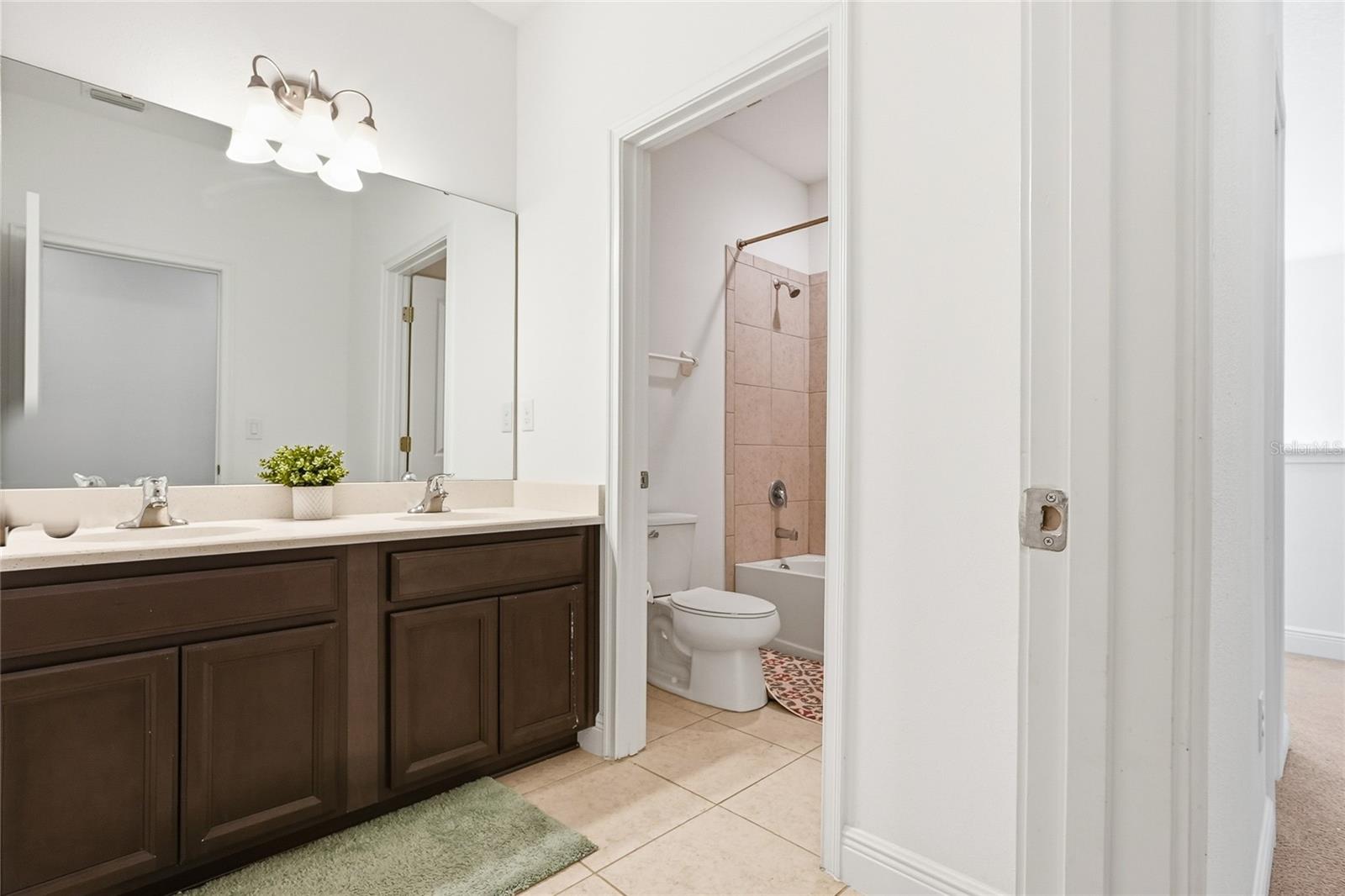 FLORABLU ESTATES - Residential