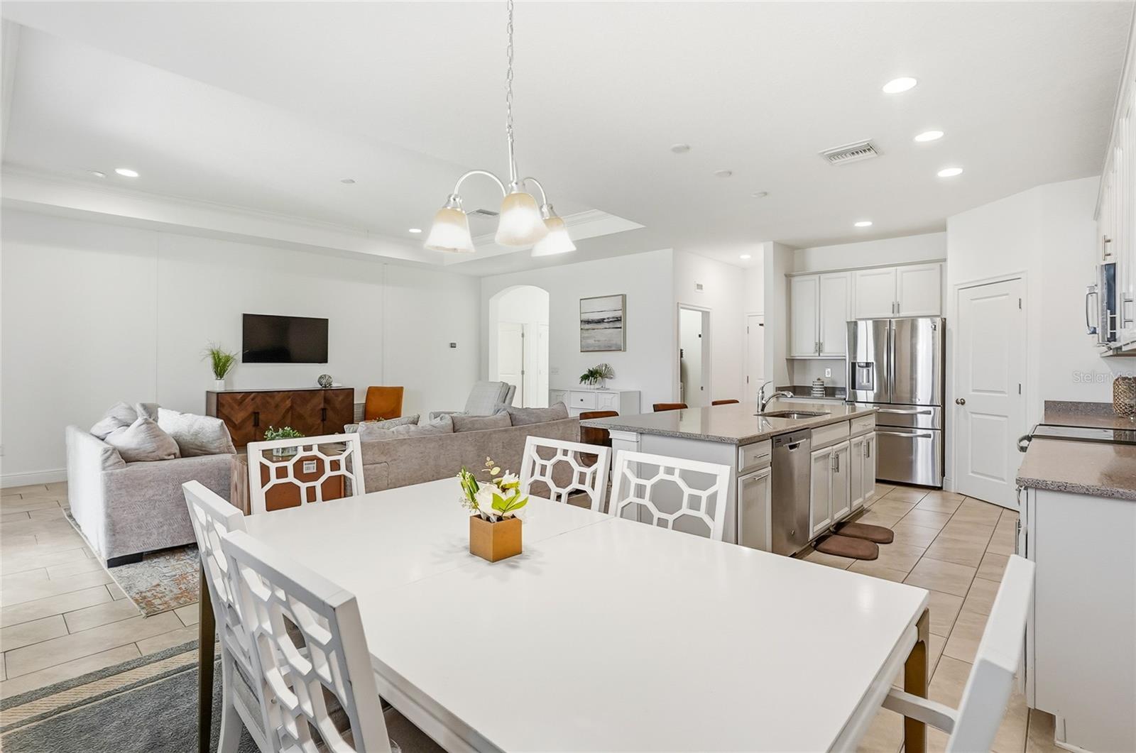 FLORABLU ESTATES - Residential