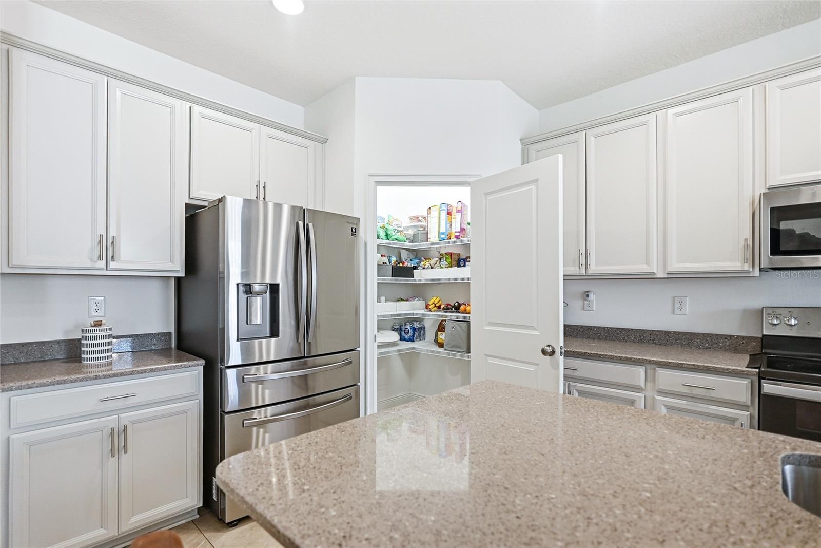 FLORABLU ESTATES - Residential