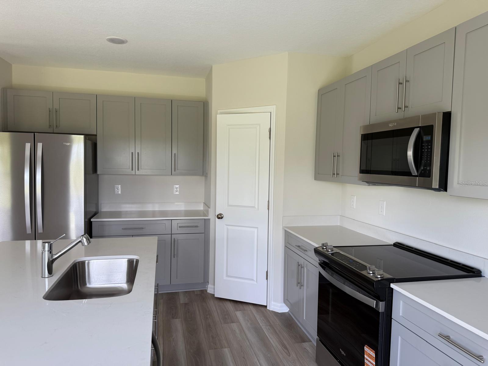 TWO RIVERS - Residential Lease