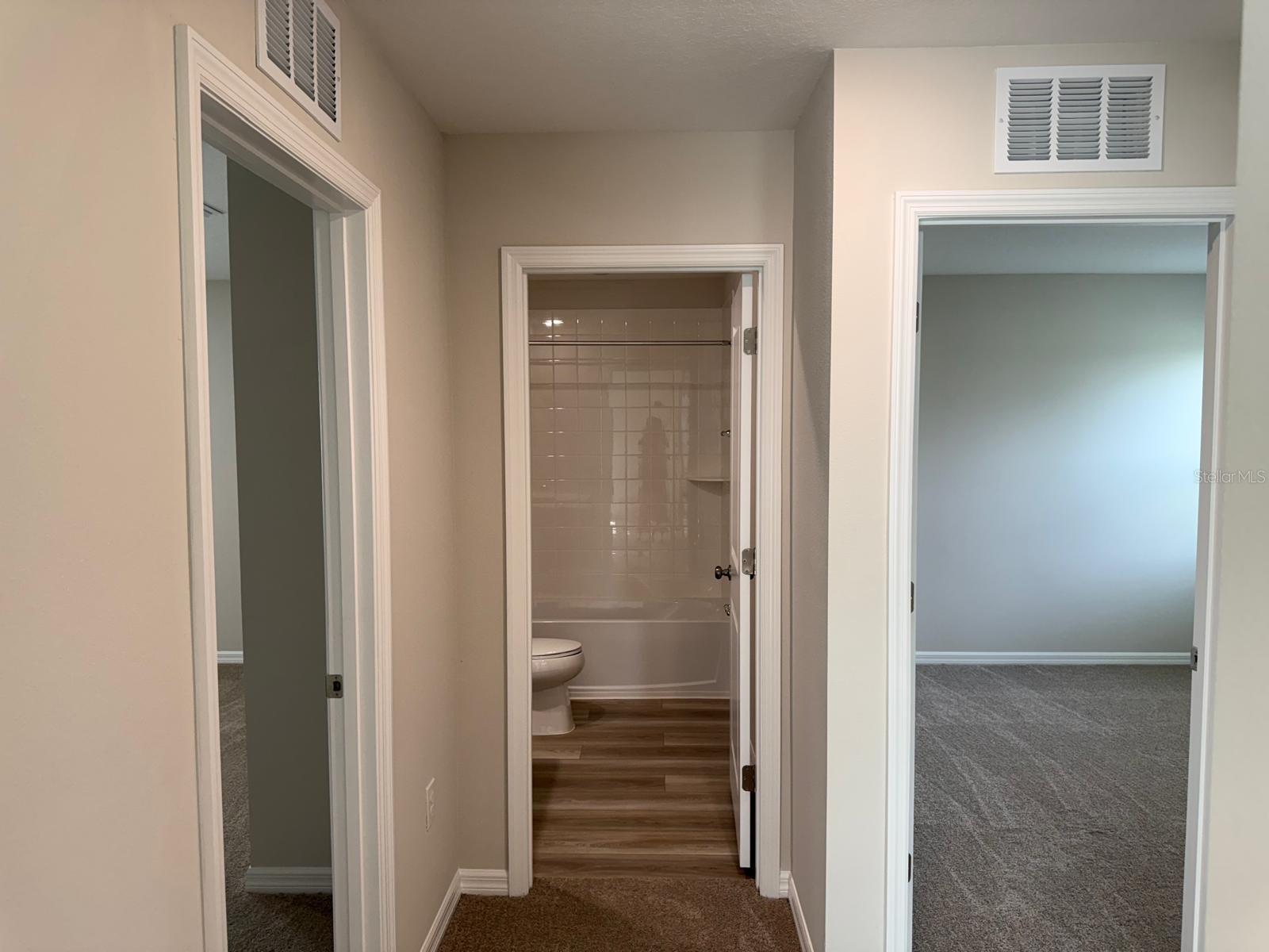 TWO RIVERS - Residential Lease