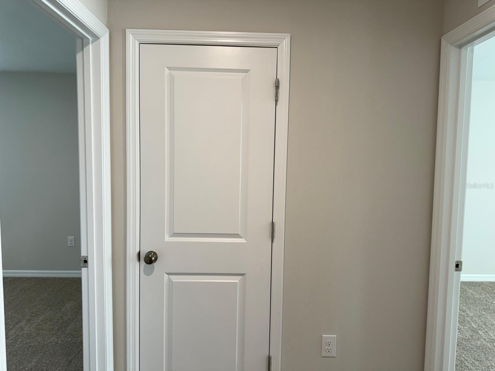 TWO RIVERS - Residential Lease