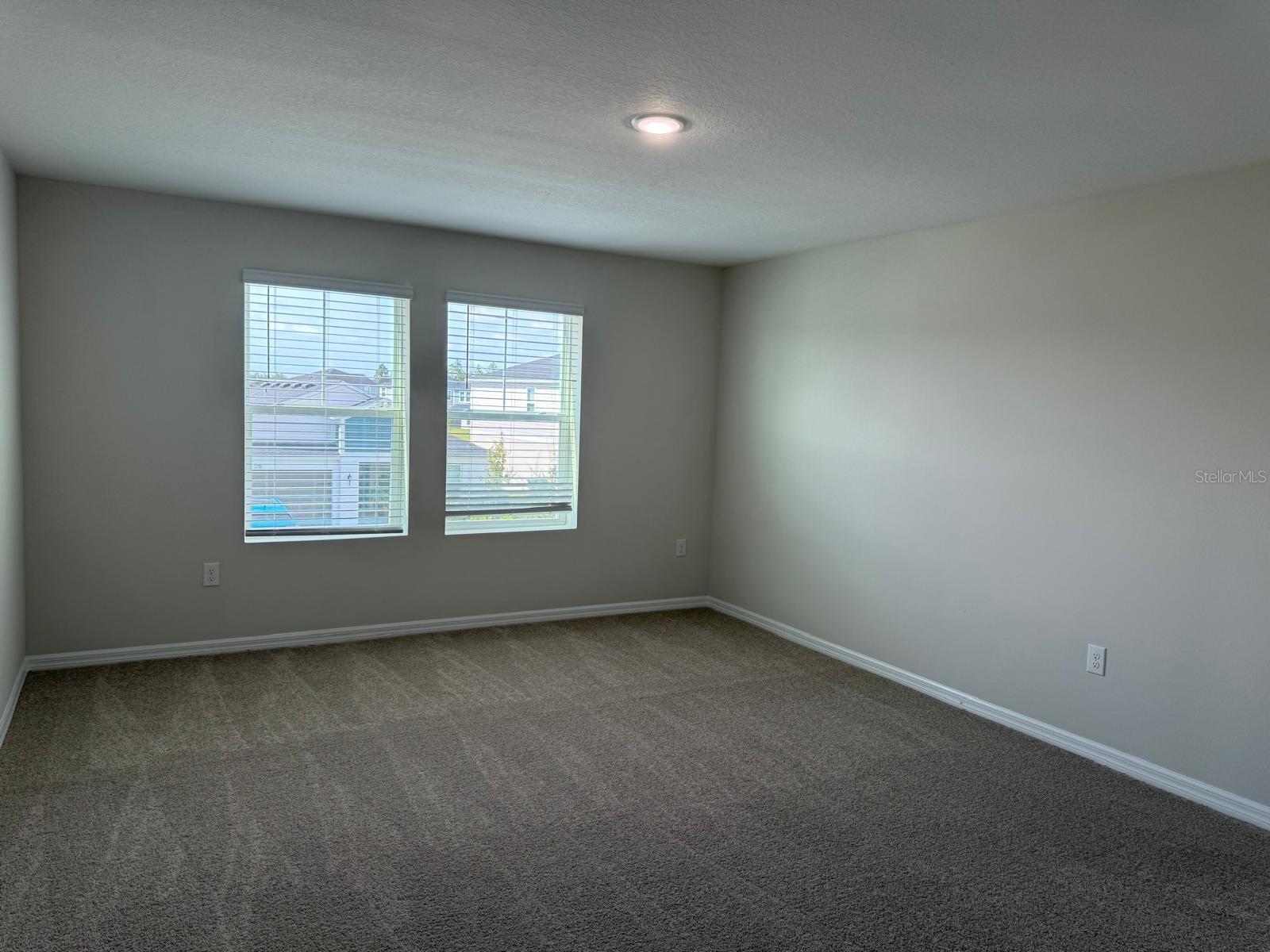 TWO RIVERS - Residential Lease