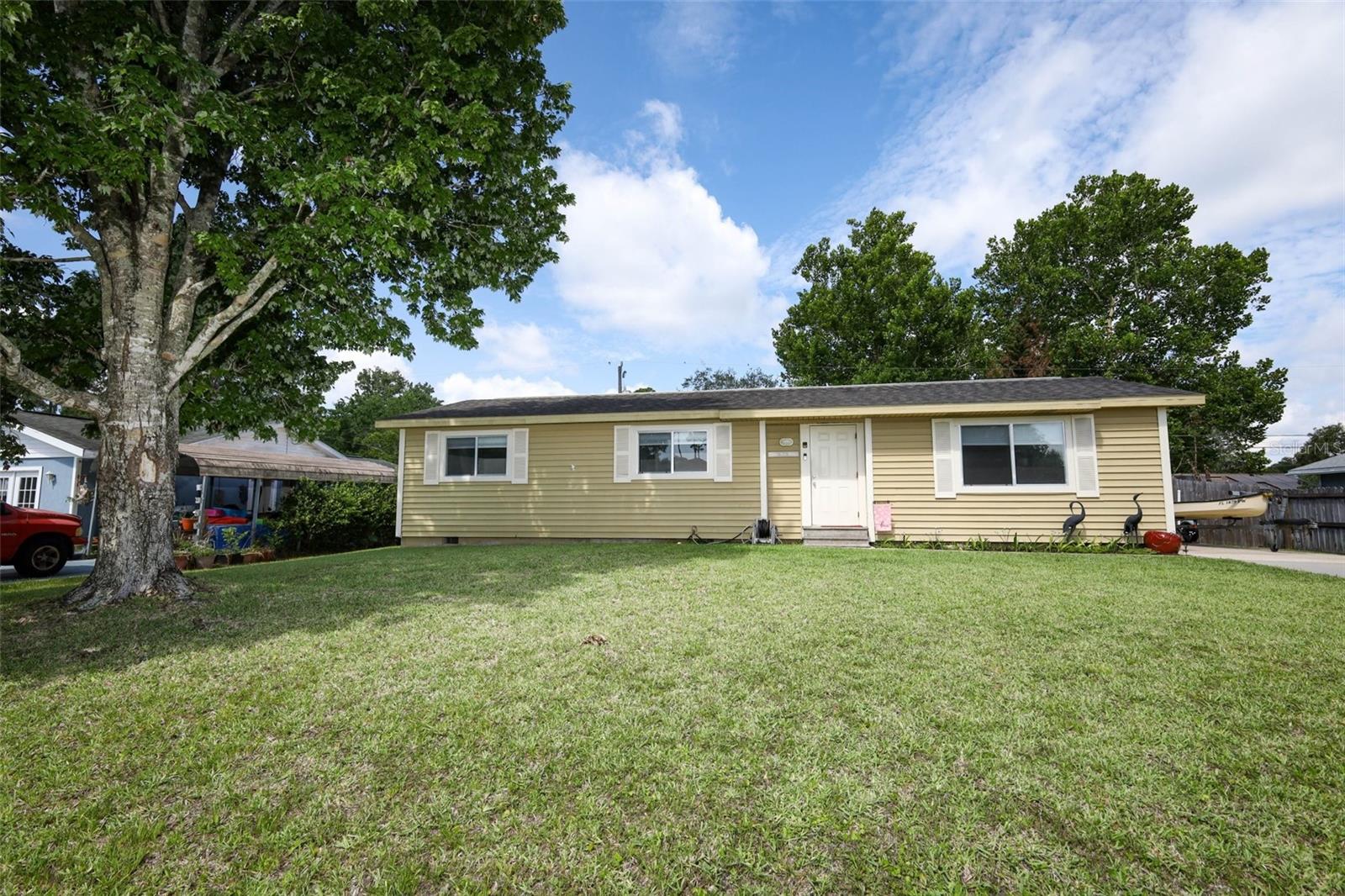 2416 TAMARIND DRIVE