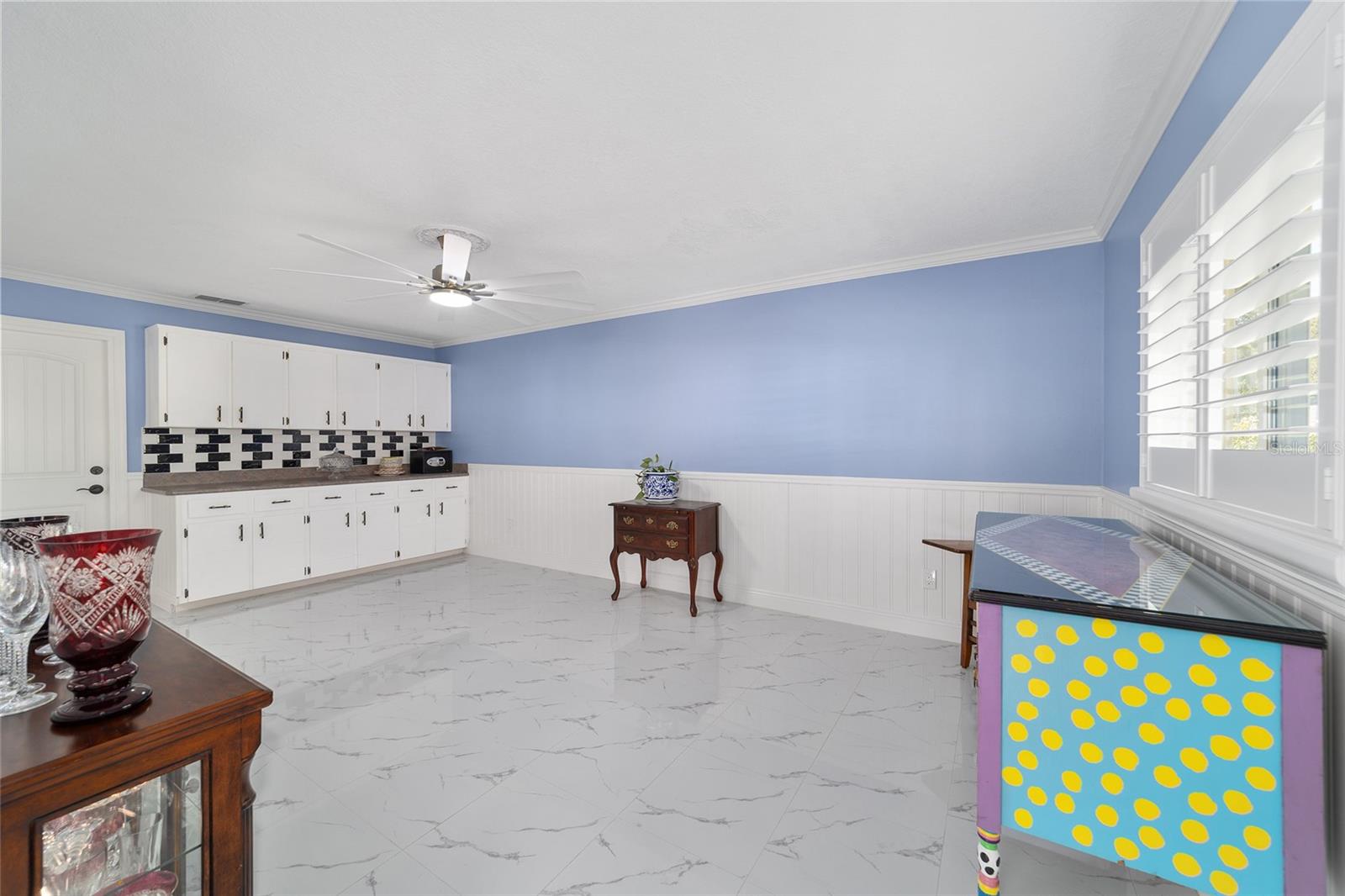 ON TOP OF THE WORLD - Residential