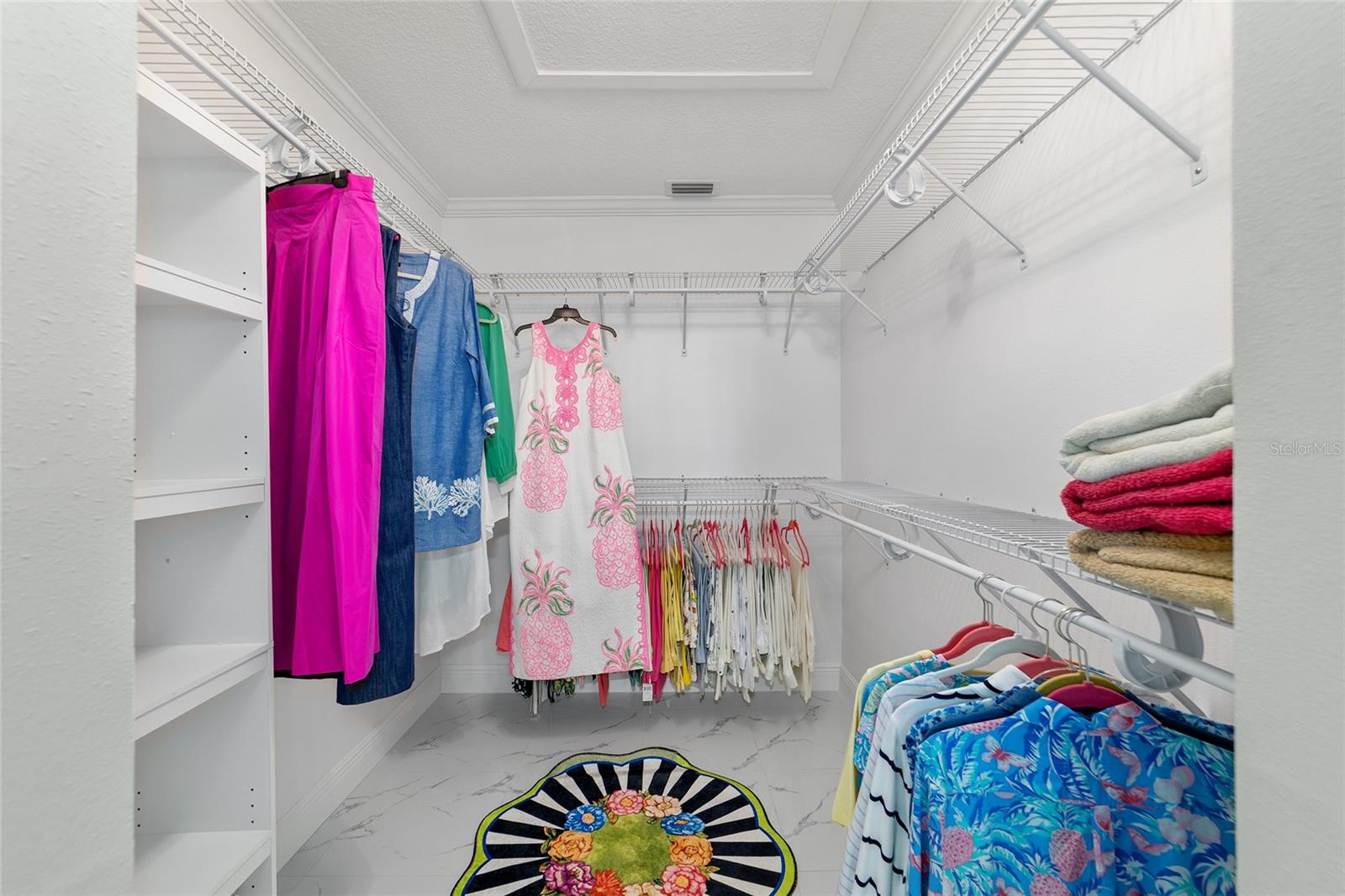 ON TOP OF THE WORLD - Residential