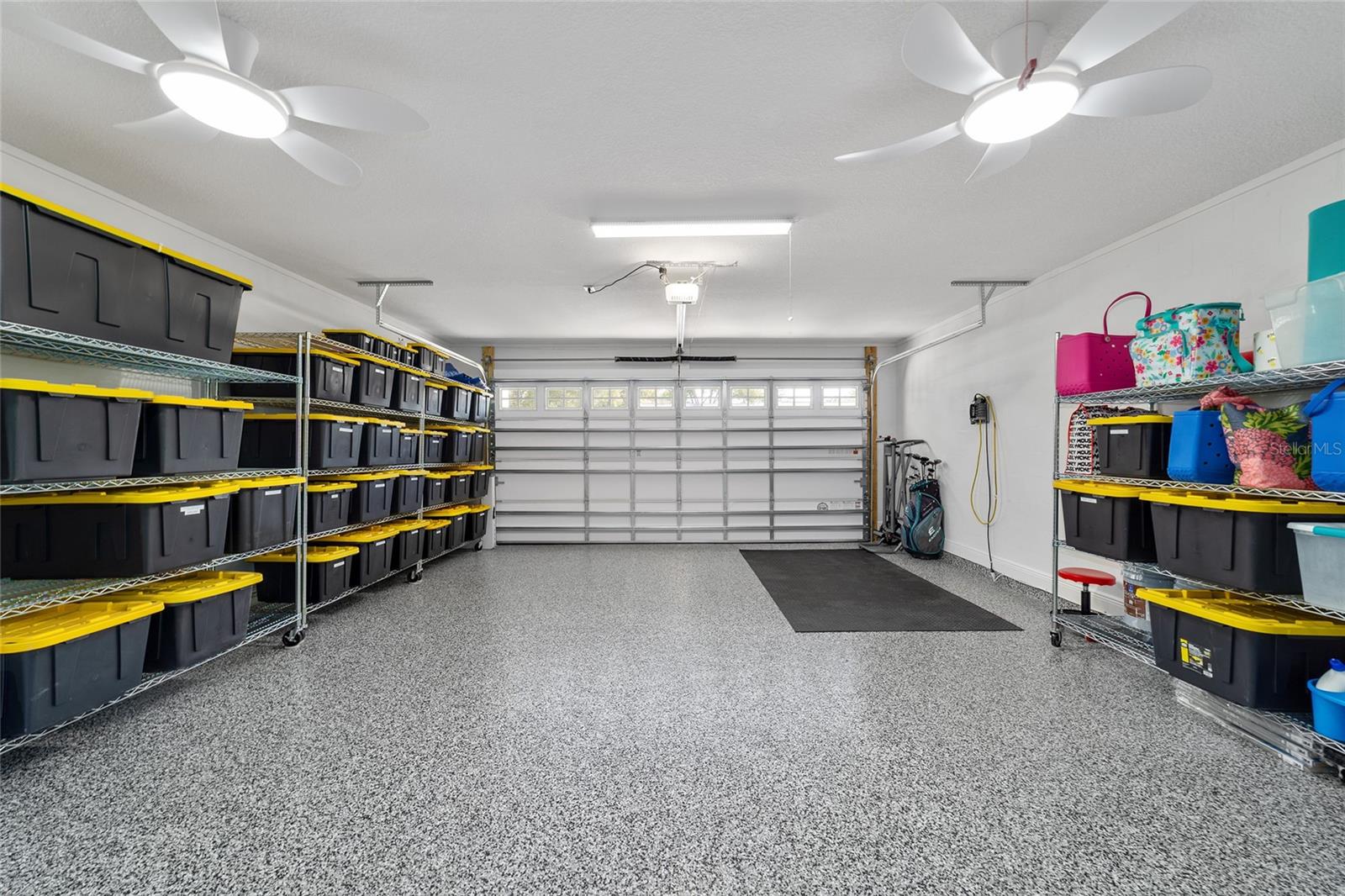 ON TOP OF THE WORLD - Residential