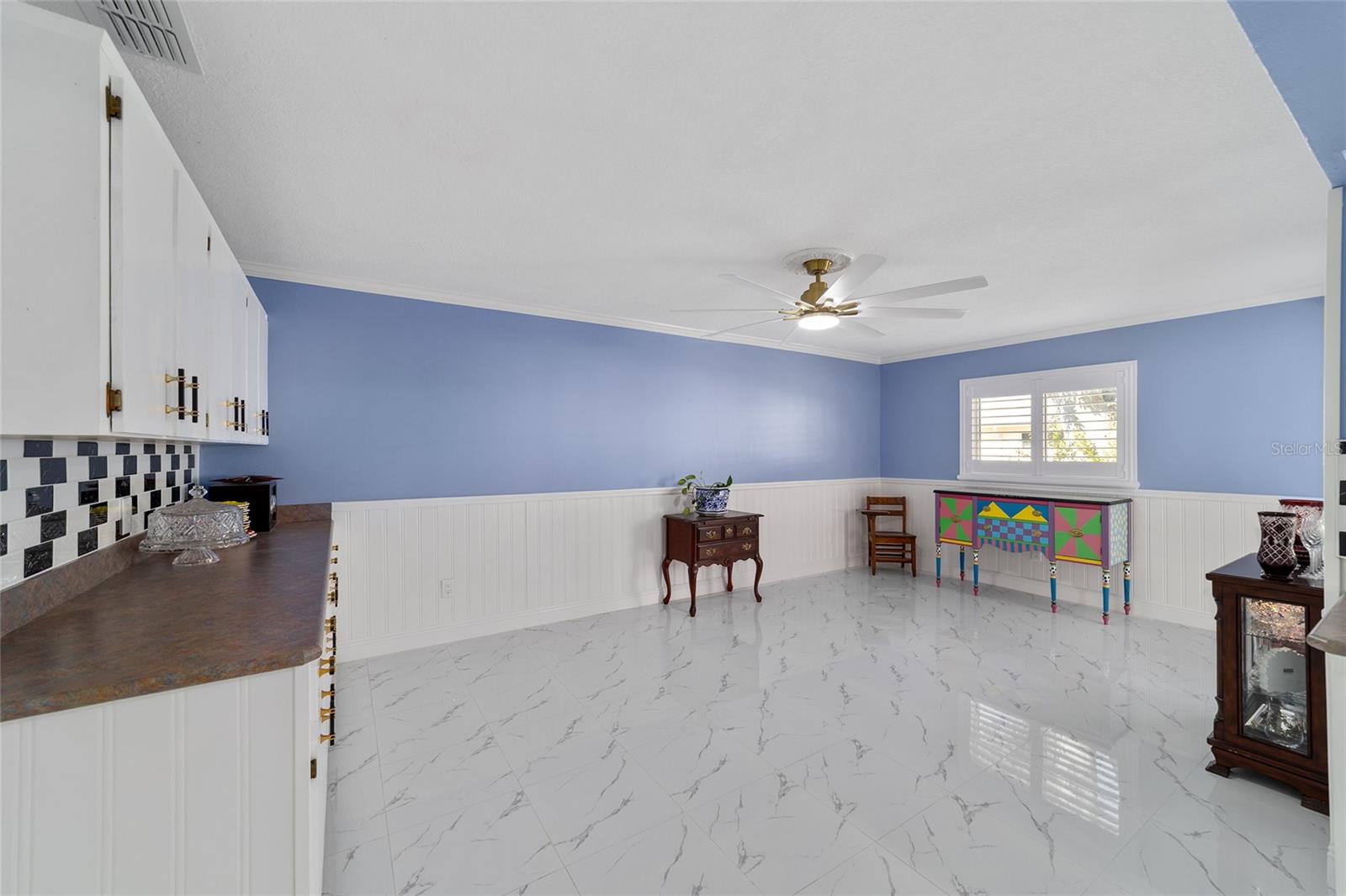 ON TOP OF THE WORLD - Residential