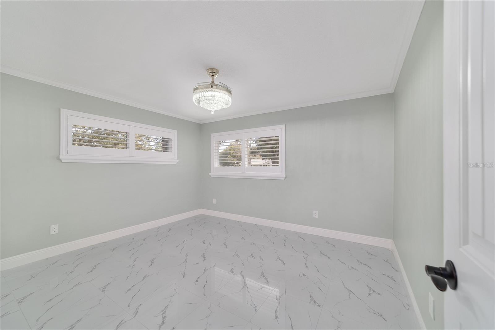 ON TOP OF THE WORLD - Residential