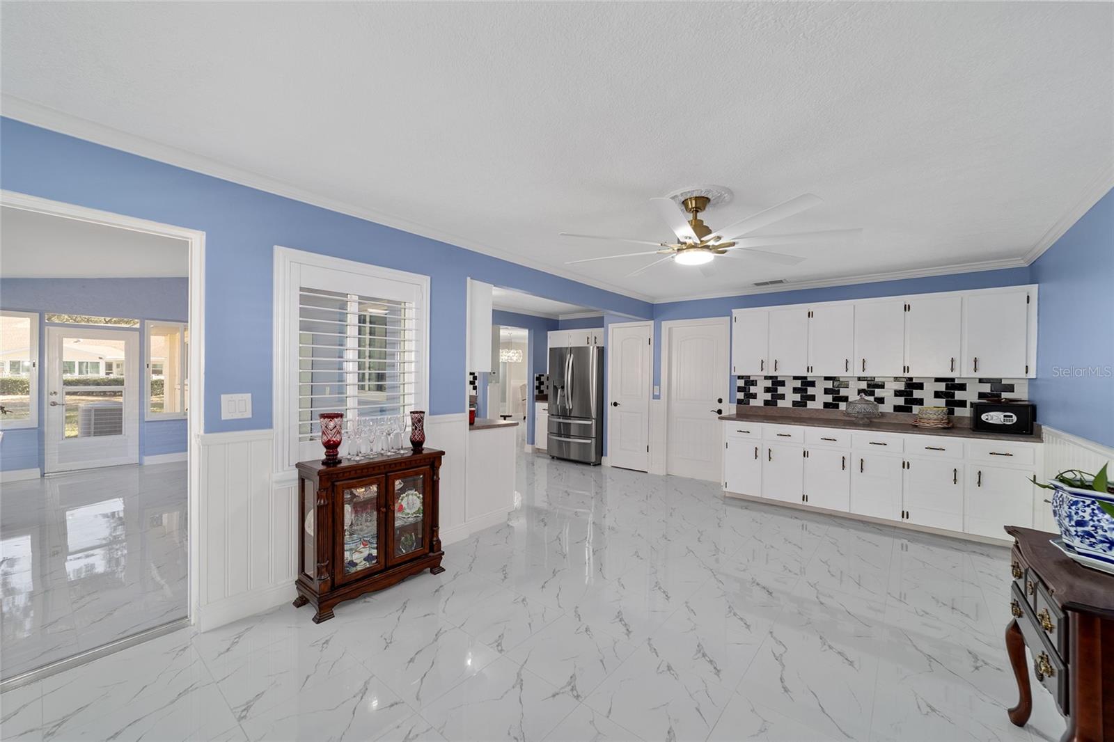 ON TOP OF THE WORLD - Residential