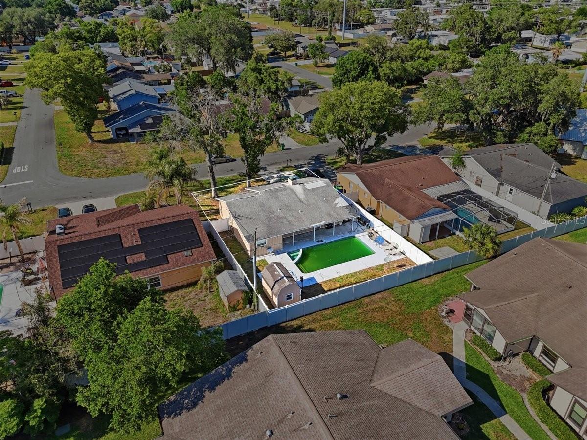 WHISPERING OAKS - Residential