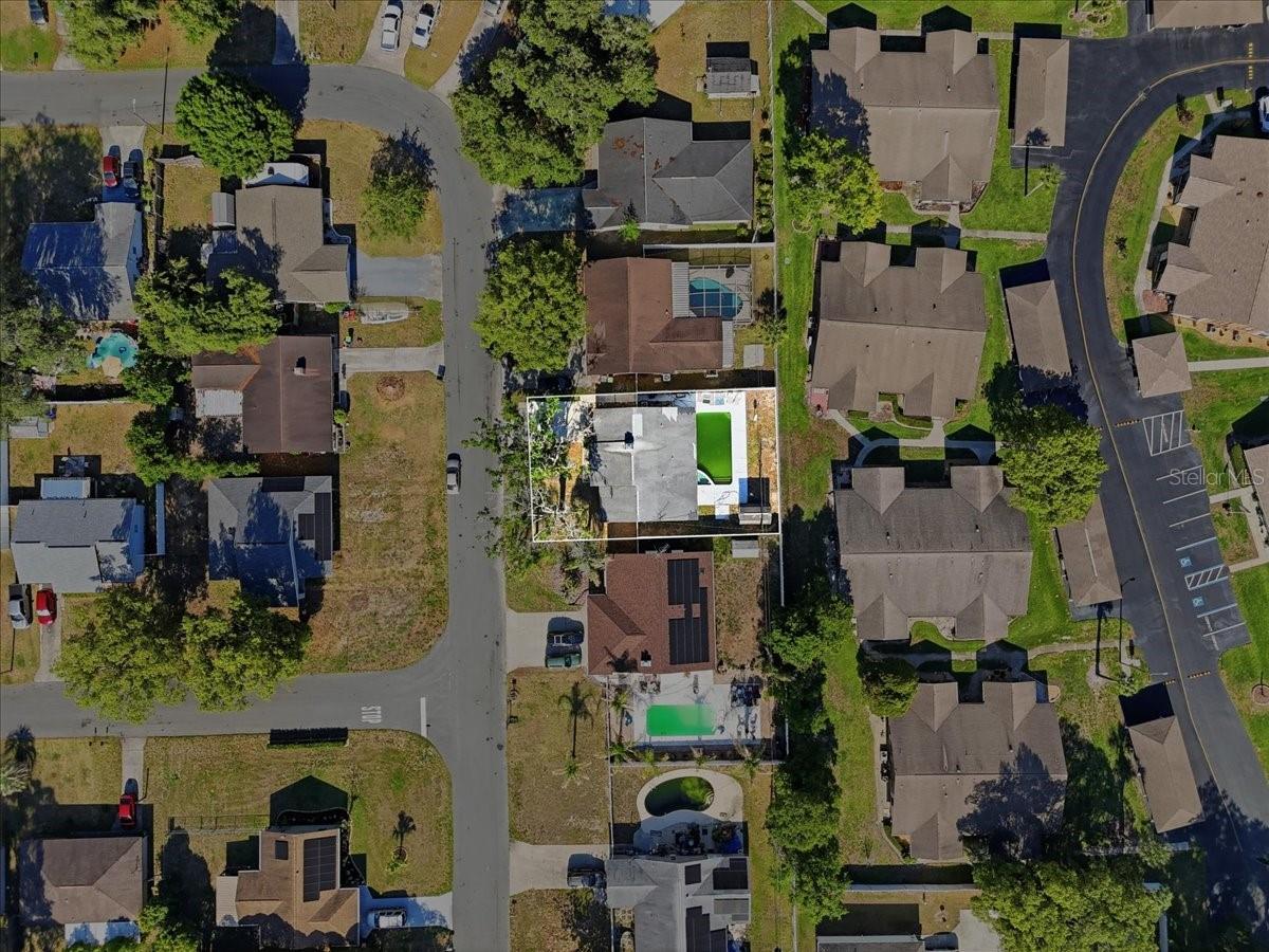 WHISPERING OAKS - Residential