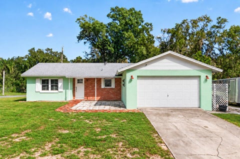 Photo of 2140 Creek Side Drive, Lakeland, FL 33811 (MLS # L4965644)