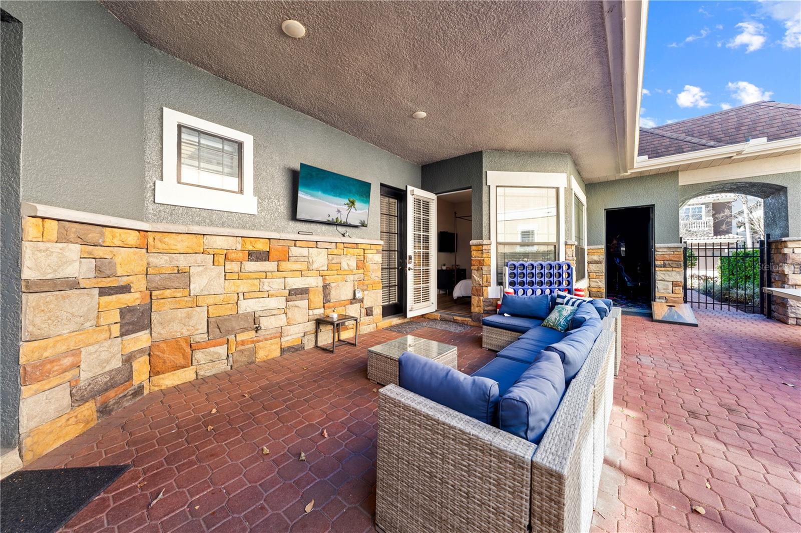 REUNION WEST VLGS NORTH - Residential