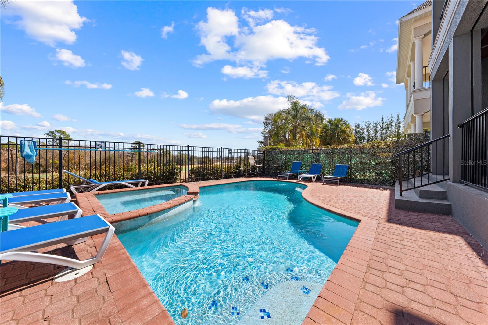 REUNION WEST VLGS NORTH - Residential