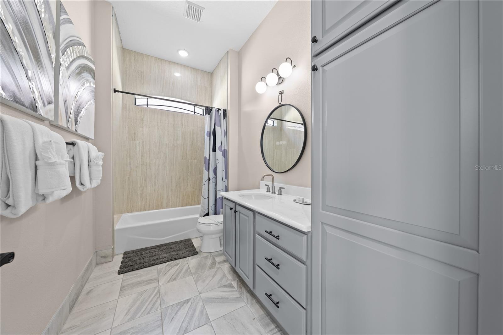 REUNION WEST VLGS NORTH - Residential