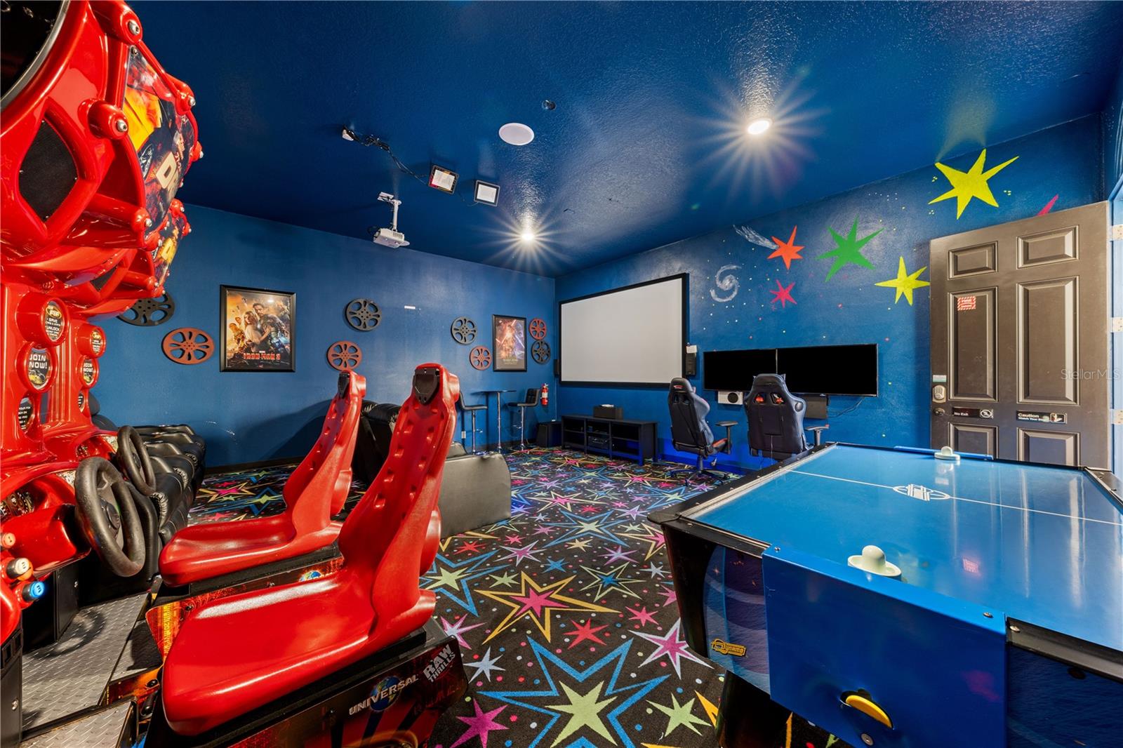 REUNION WEST VLGS NORTH - Residential