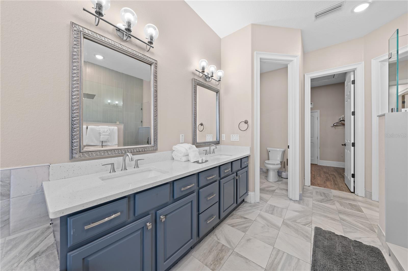 REUNION WEST VLGS NORTH - Residential