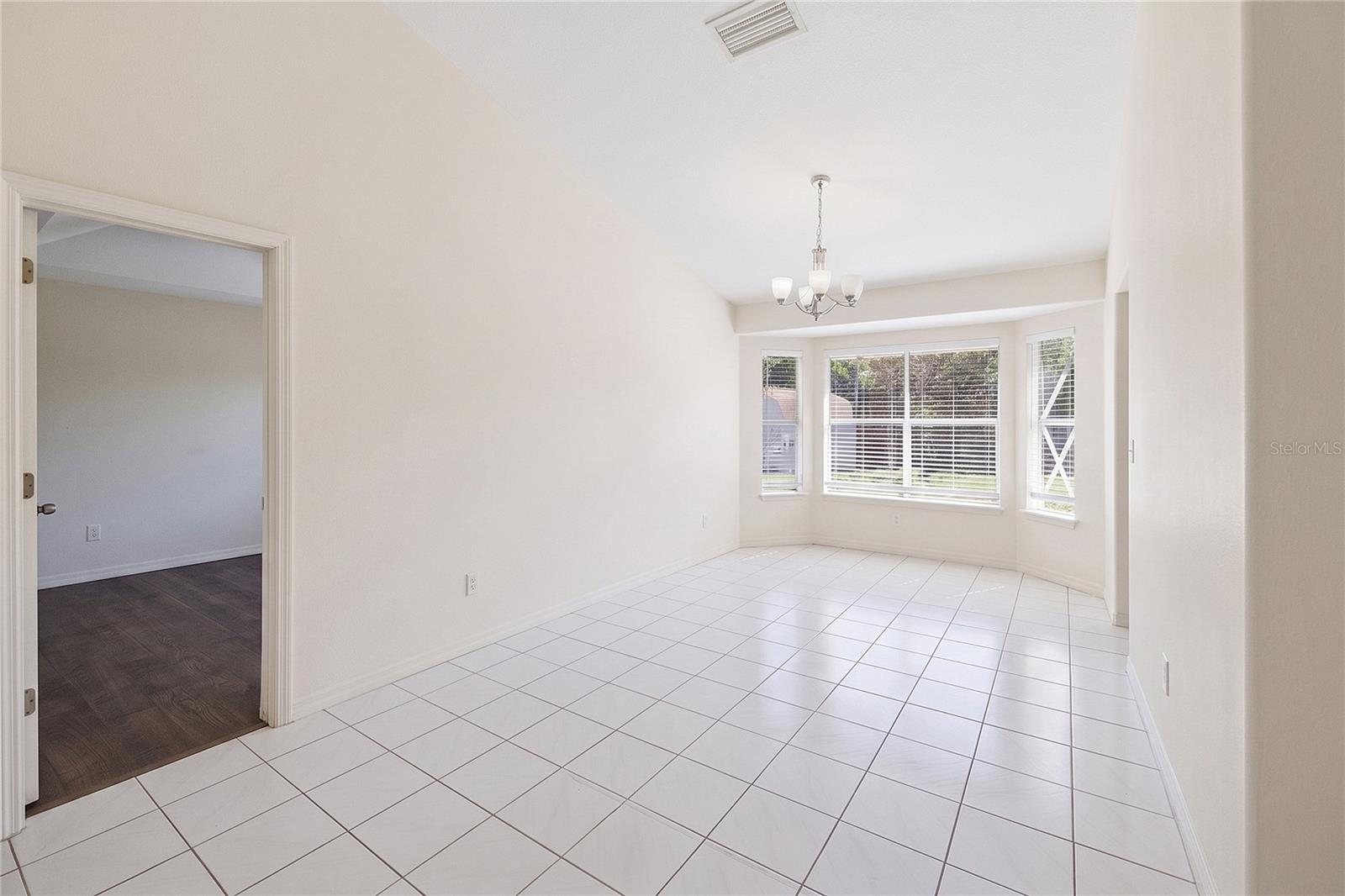 PLEASANT HILL LAKES - Residential
