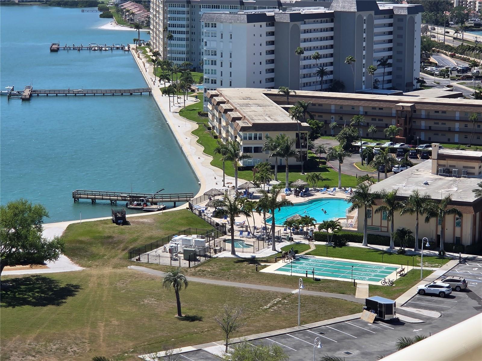 BAYWAY ISLES POINT BRITTANY SIX - Residential