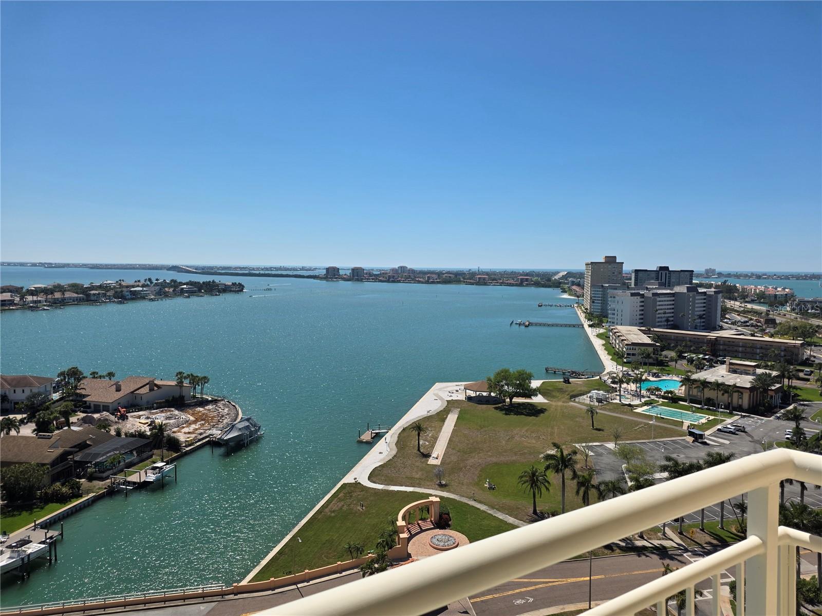 BAYWAY ISLES POINT BRITTANY SIX - Residential