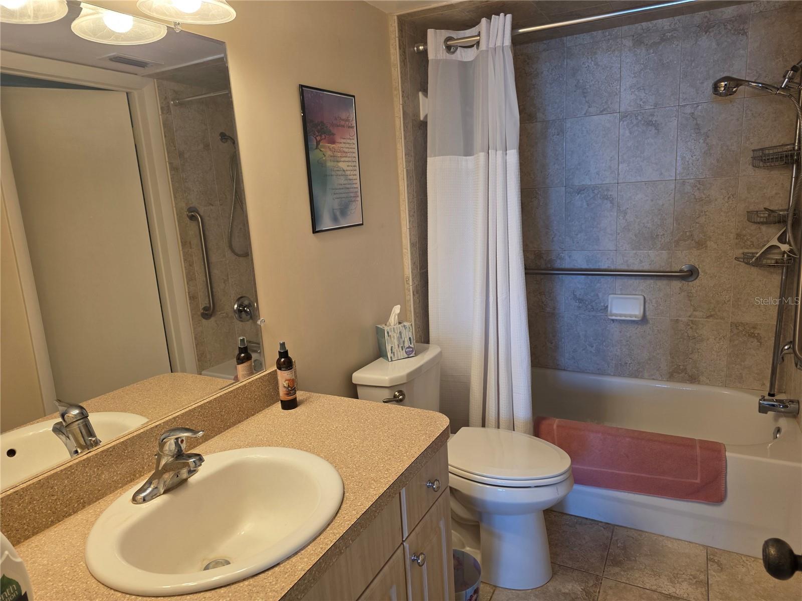 BAYWAY ISLES POINT BRITTANY SIX - Residential