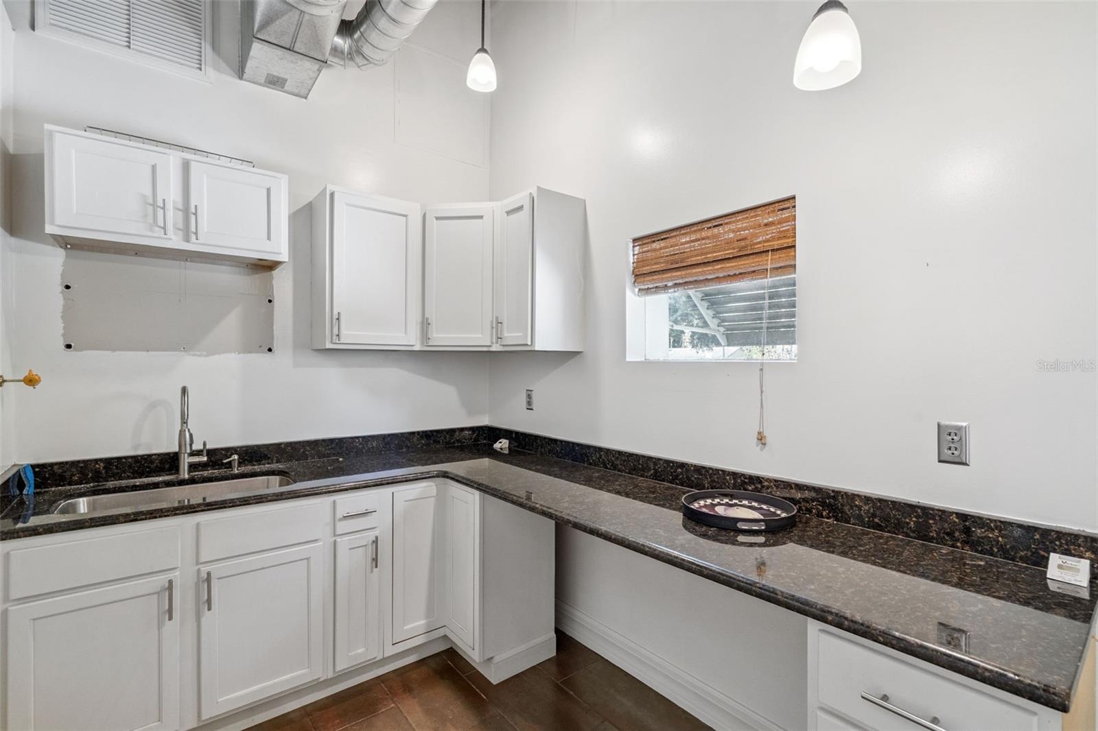 BROWNIE VILLA - Commercial Sale