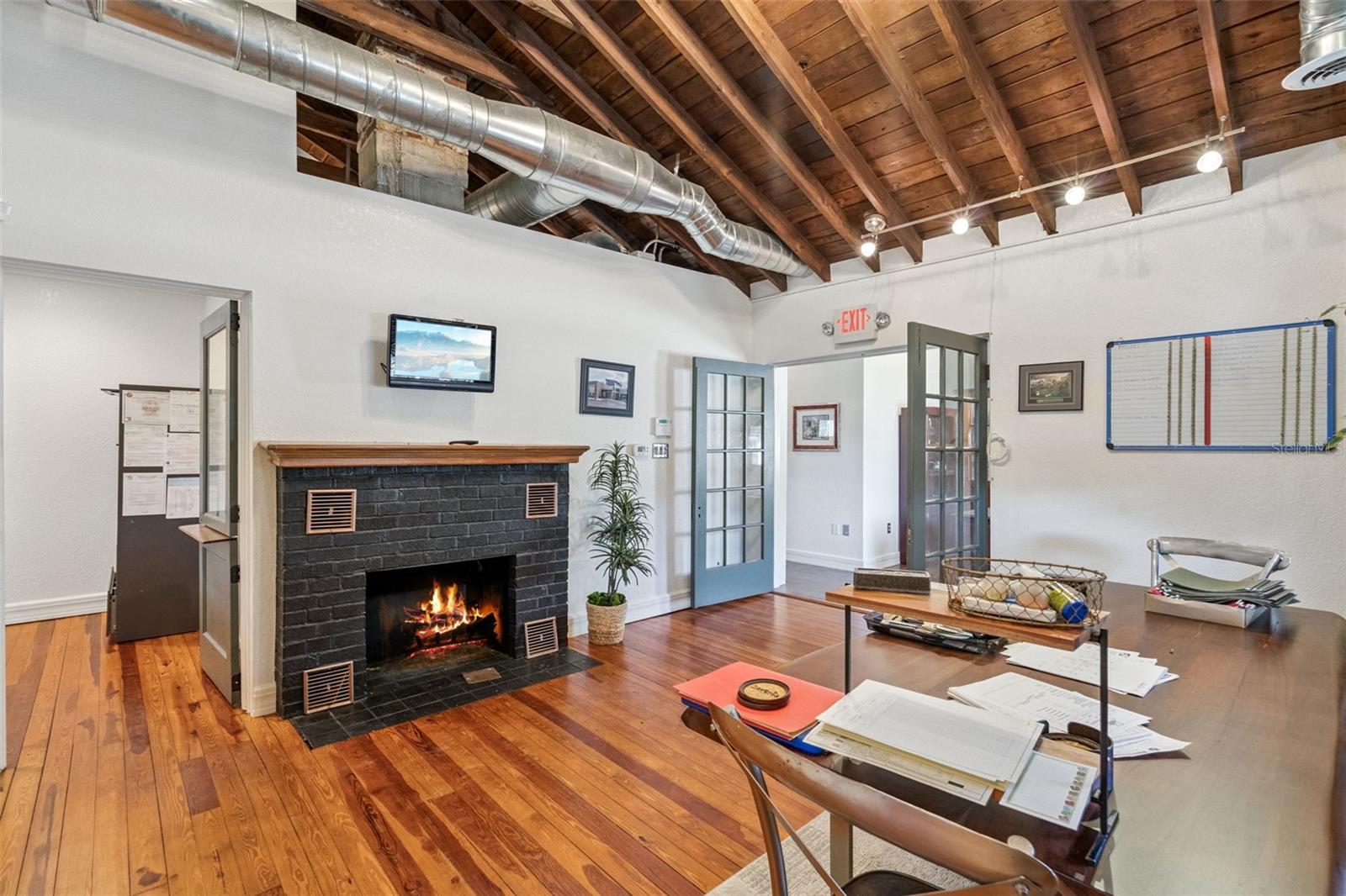 BROWNIE VILLA - Commercial Sale