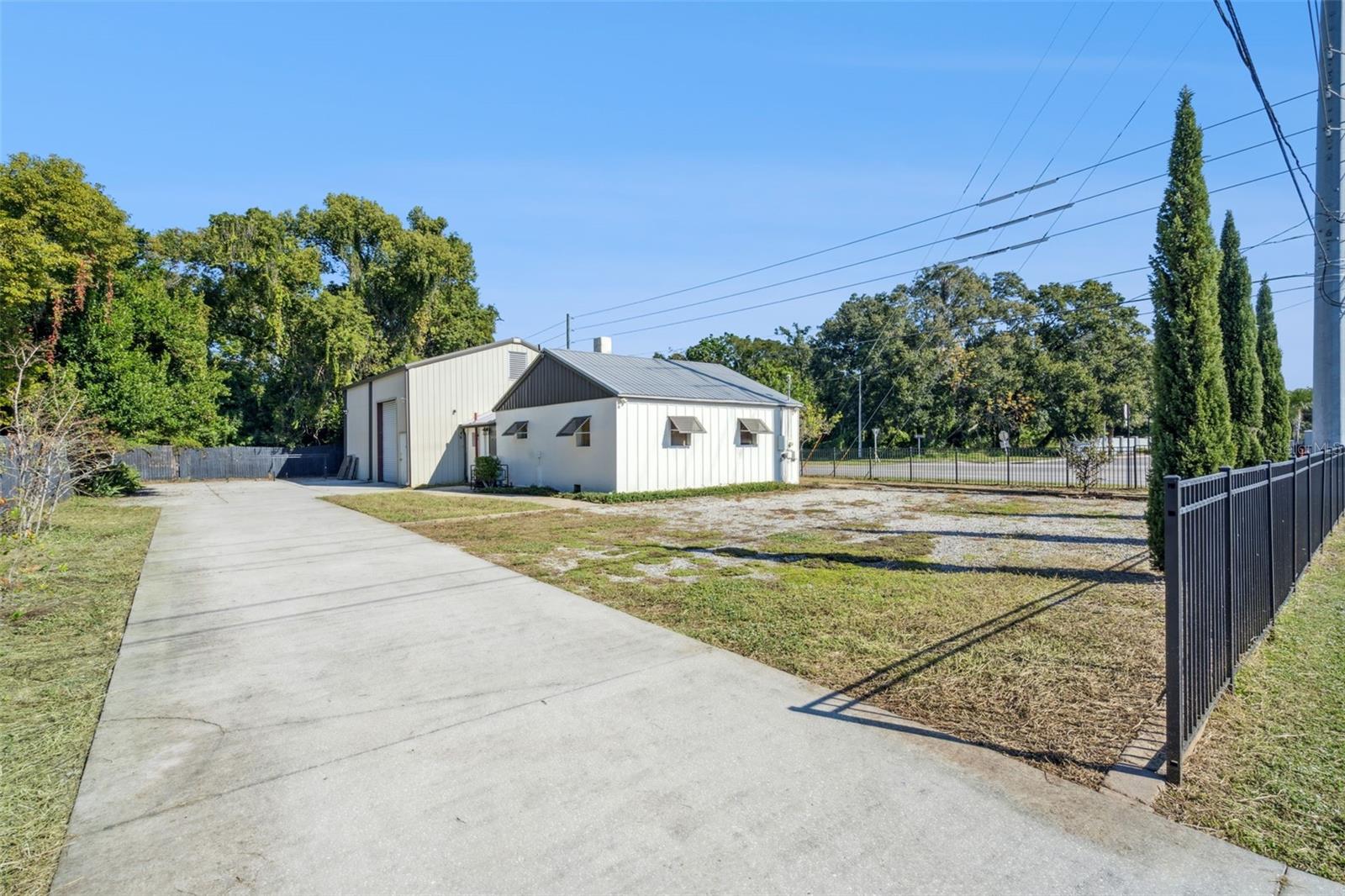 BROWNIE VILLA - Commercial Sale