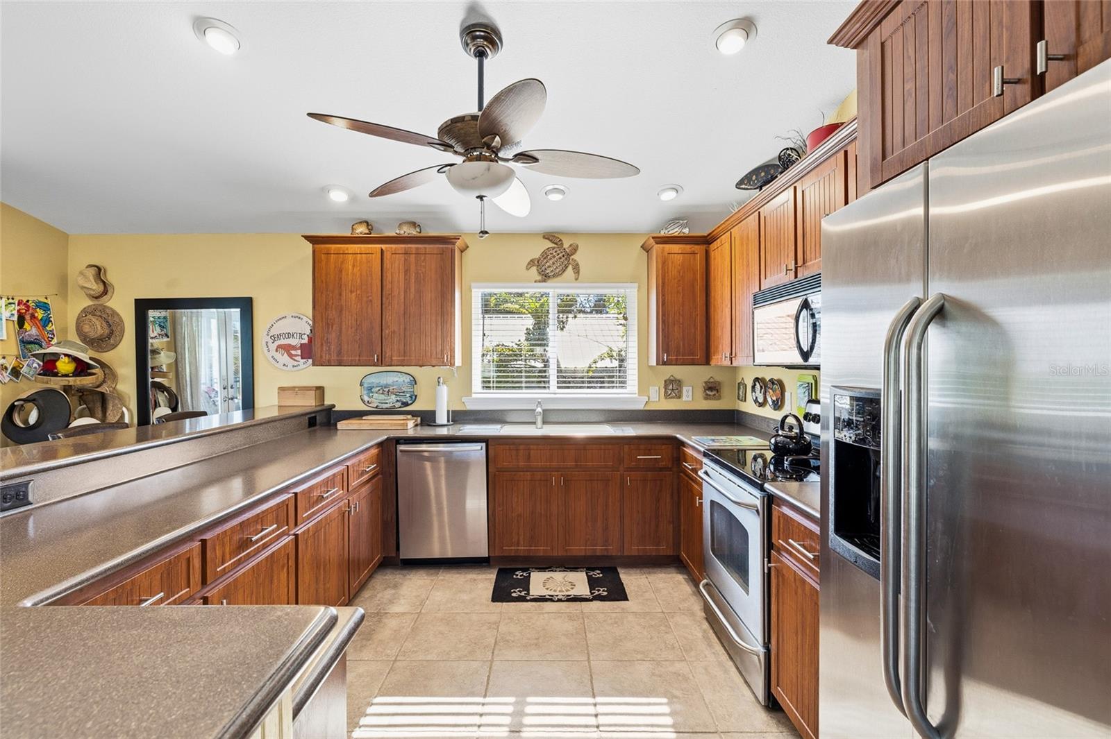 FT W OF NE COR - Residential